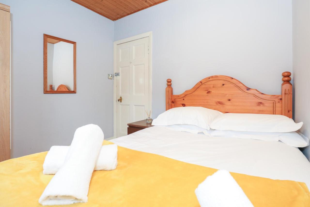 Beautiful 4 Bedroom Cottage - Ideal Location - Free Parking Edinburgh Exterior foto