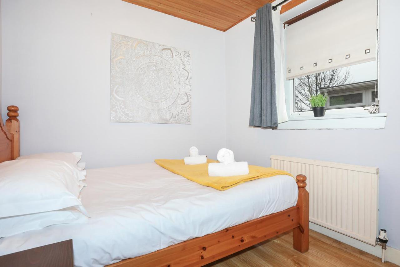 Beautiful 4 Bedroom Cottage - Ideal Location - Free Parking Edinburgh Exterior foto
