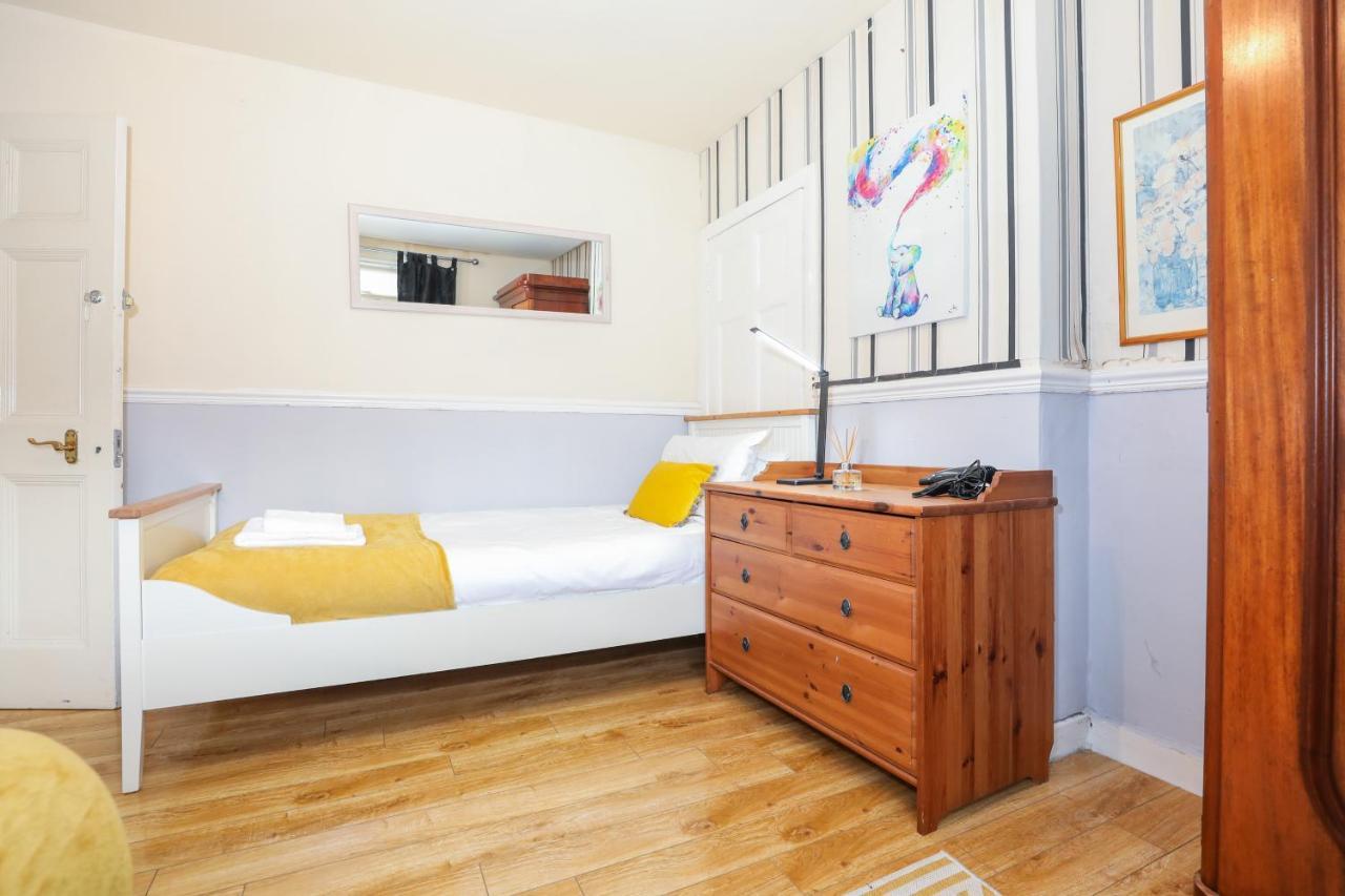 Beautiful 4 Bedroom Cottage - Ideal Location - Free Parking Edinburgh Exterior foto