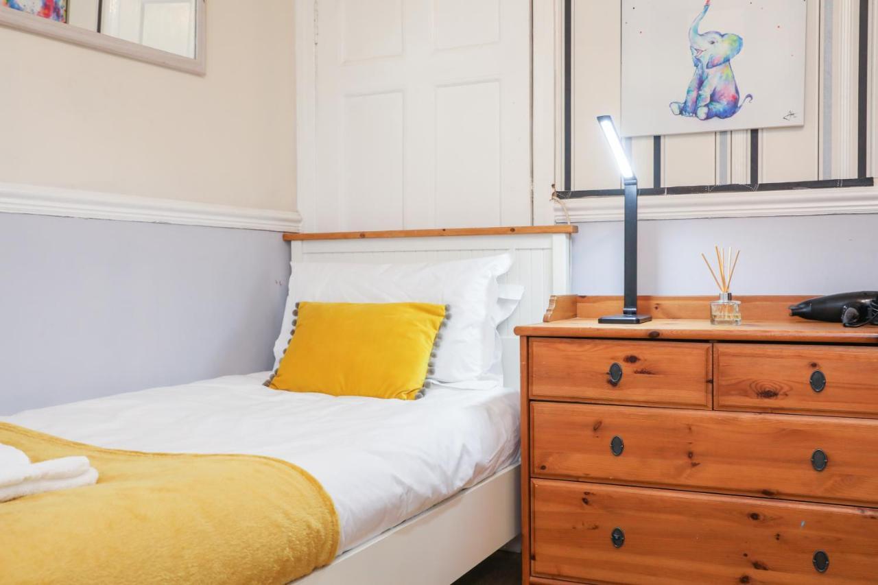 Beautiful 4 Bedroom Cottage - Ideal Location - Free Parking Edinburgh Exterior foto